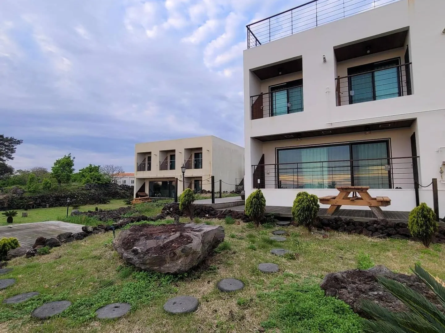 Handongijen Pension Jeju